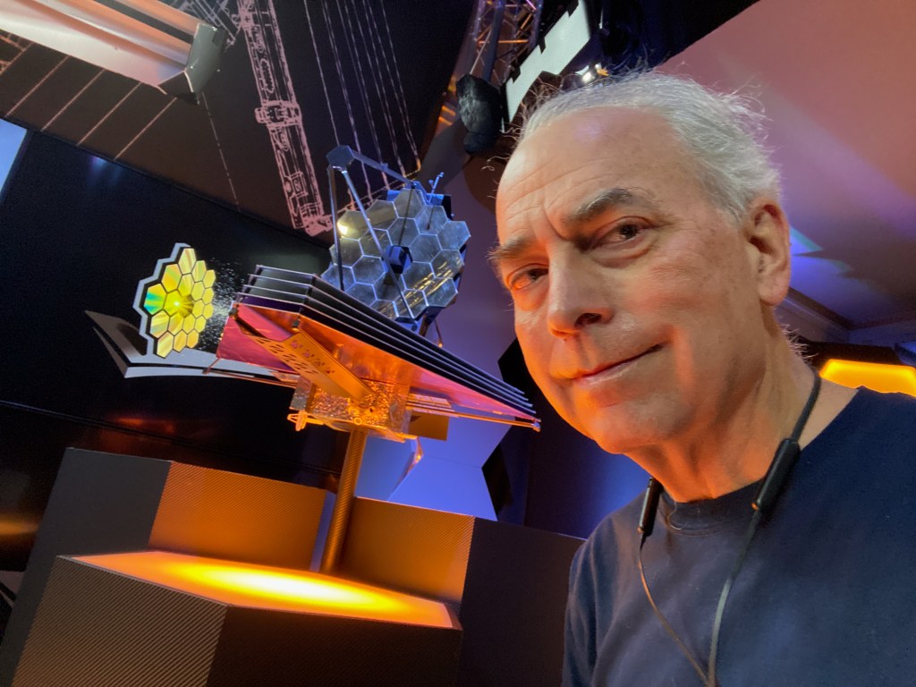 NASA's Wade Sisler: A 42-Year Journey of Cosmic Storytelling - ByteTrending