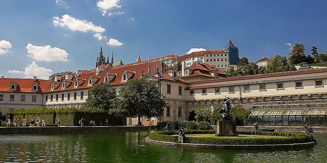 Beyond Isolated Models: Real-World Use Cases – Model Context Protocol