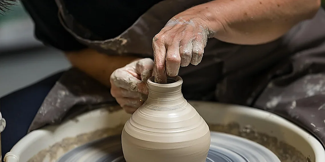 Biomni: Your Biomedical Data Navigator – biomedical AI agents