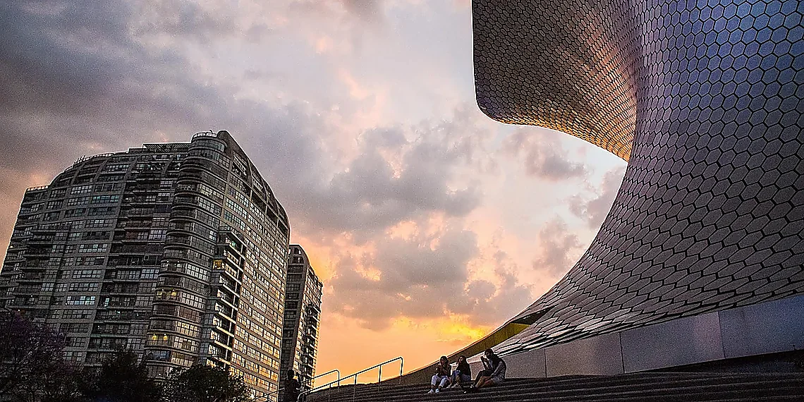 Unexpected Materials as Memristors