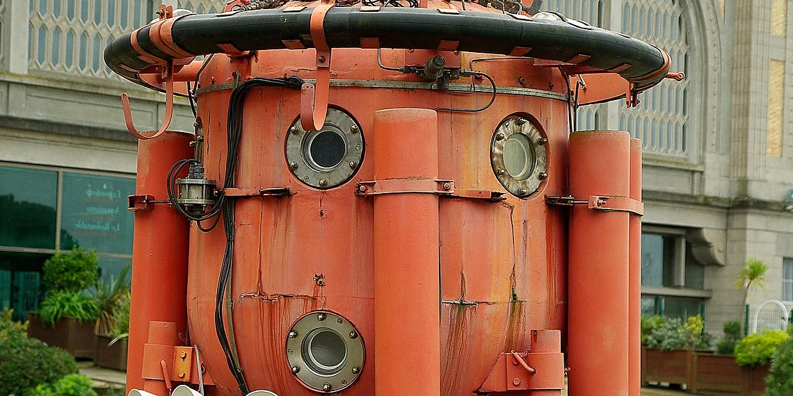 Related image for Submarine Exploration Game