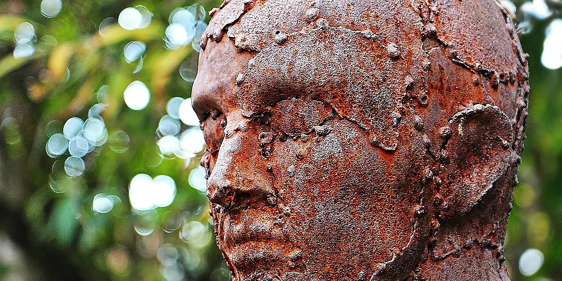 Data Reconstruction: Piecing Together a Digital Self – AI resurrection