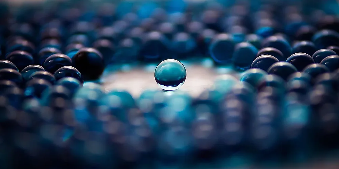 Beyond Individual Experts: Group-Level Analysis – Mixture of Experts