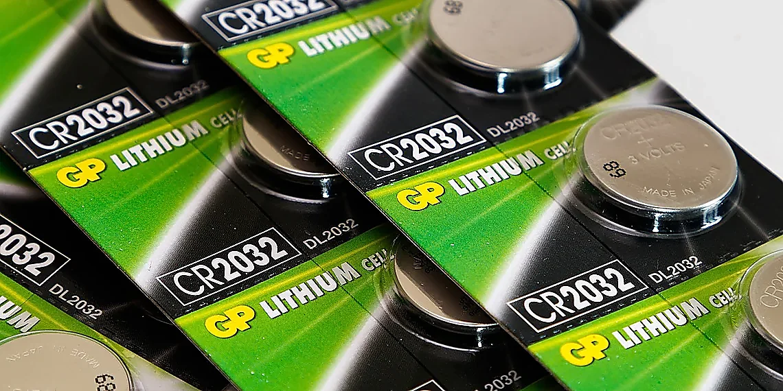 Beyond Liquid Electrolytes: The Bottleneck – solid-state batteries