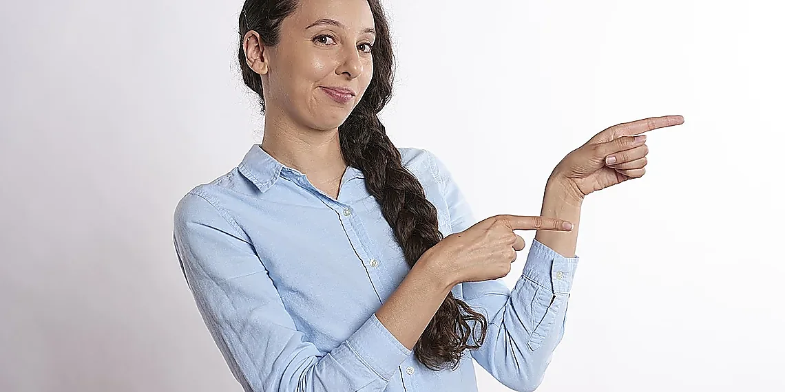 The Challenge of Clustering Arms – bandit clustering