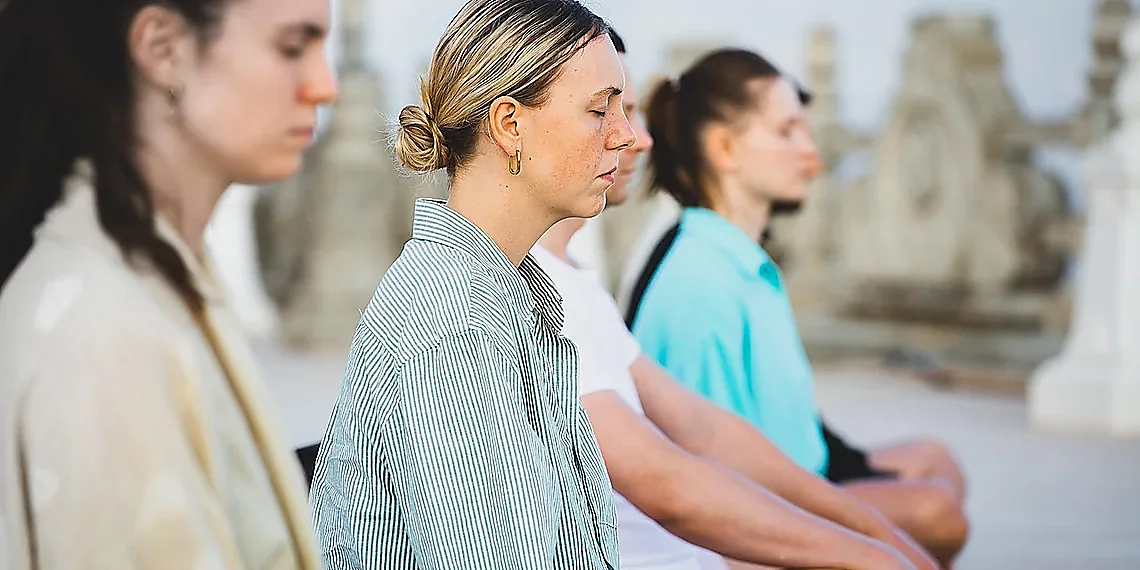 Batch Independence: A Core Challenge – few-shot learning